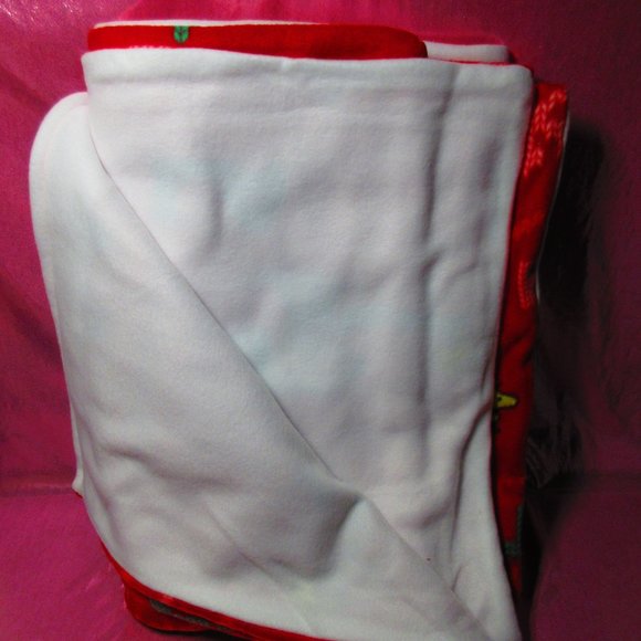 Peanuts Snoopy & Woodstock Christmas 86" x 58" Fleece Blanket - Picture 2 of 3